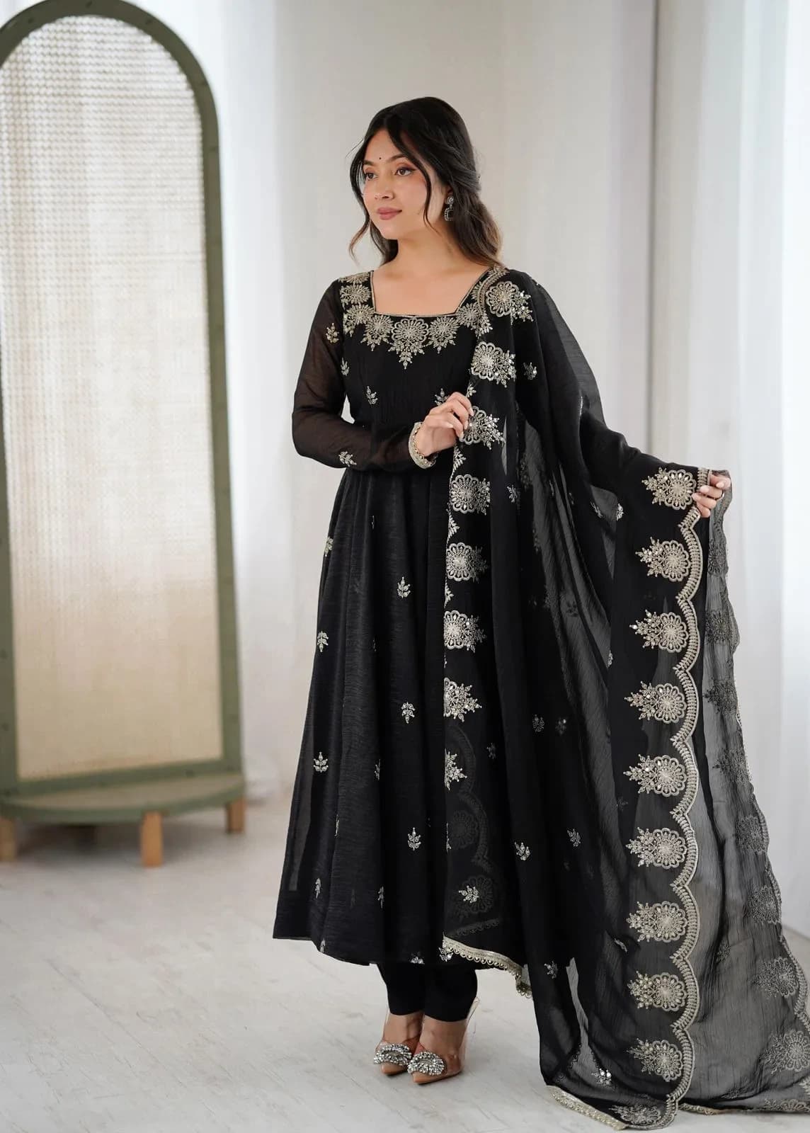 ❤️Elegant Embroidery Sequence Designer Anarkali Three Piece Set❤️