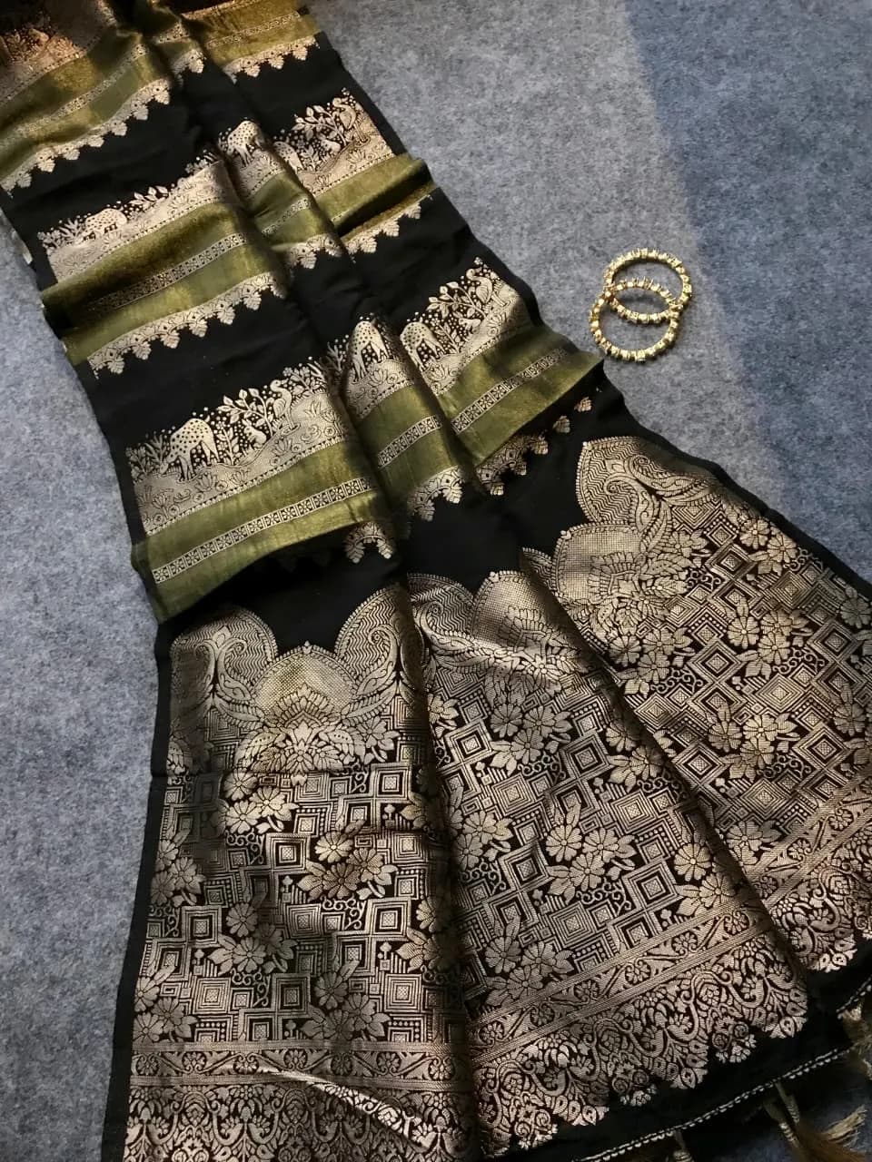 👑👸Insta Viral Khadi Crepe Silk Paithani Saree With Blouse Piece👸👑